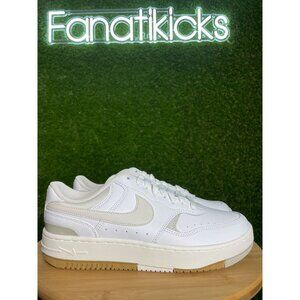 Nike Gamma Force Womens Size 10 Shoes White Phantom Light Bone NEW DX9176-103